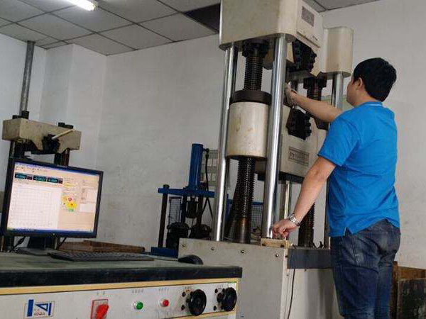 鋼材(cái)理化實驗室(shi)圖一